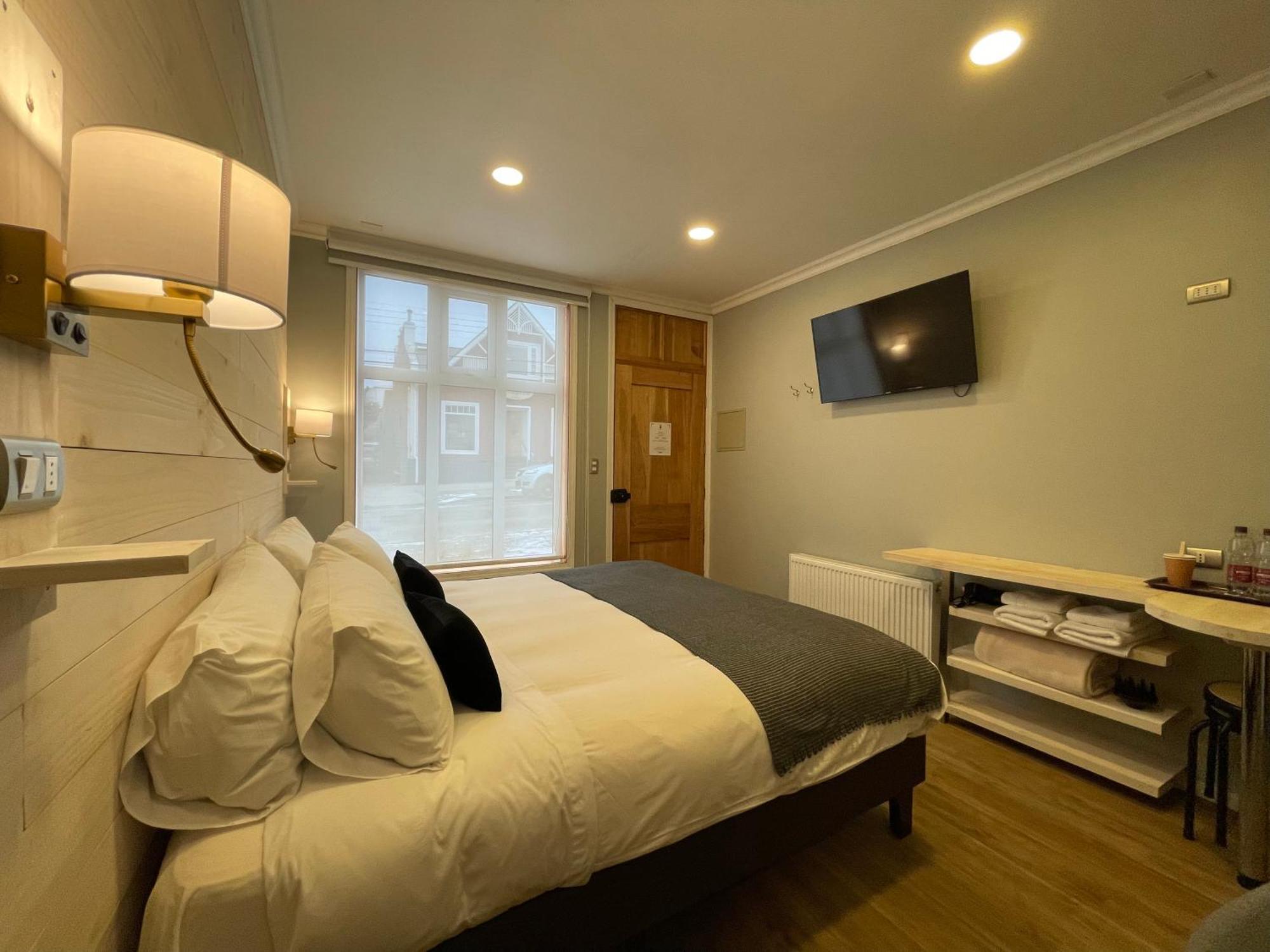 Hostal Boutique Puerta Roja Punta Arenas Buitenkant foto