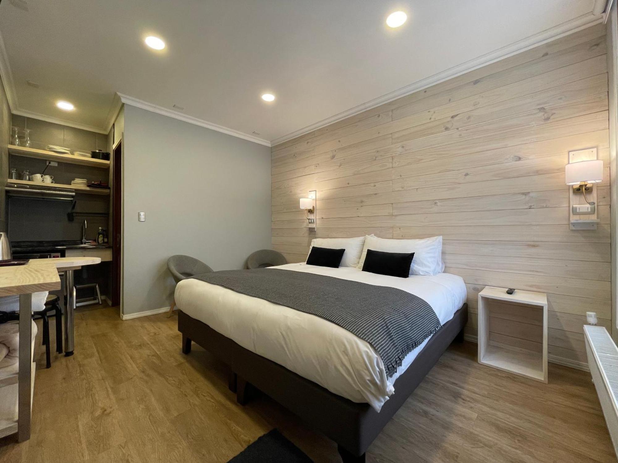 Hostal Boutique Puerta Roja Punta Arenas Buitenkant foto